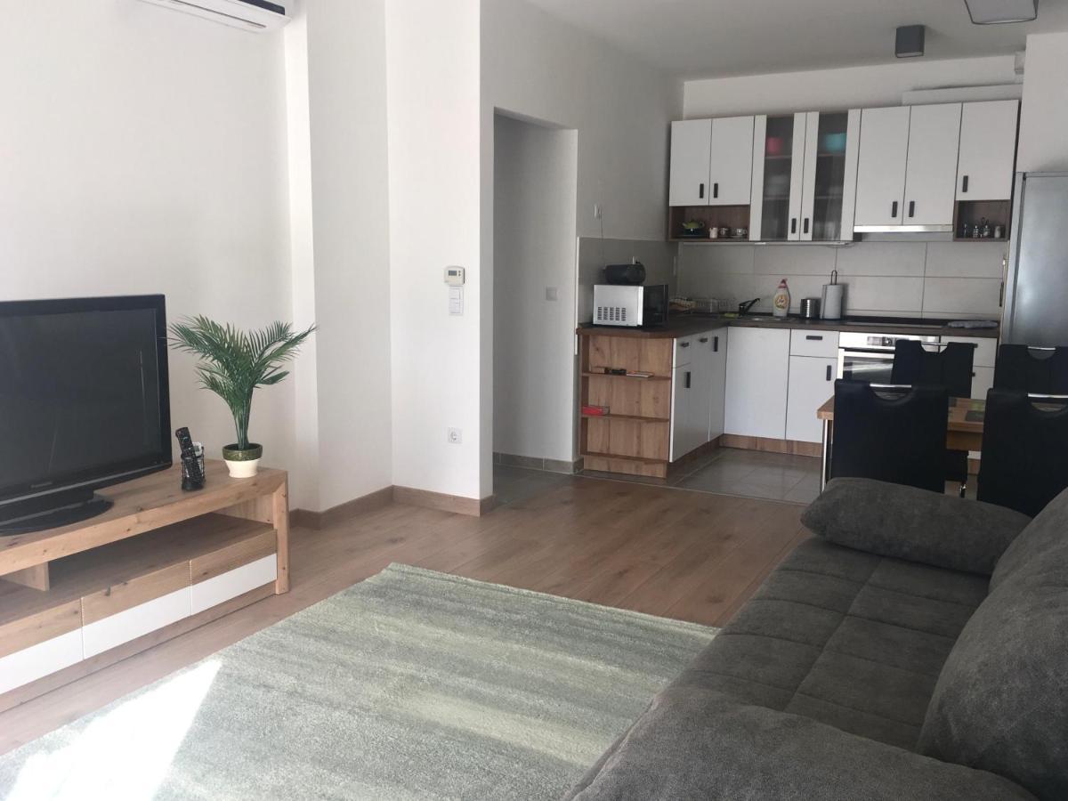 Cooper Apartment Budapeste Exterior foto